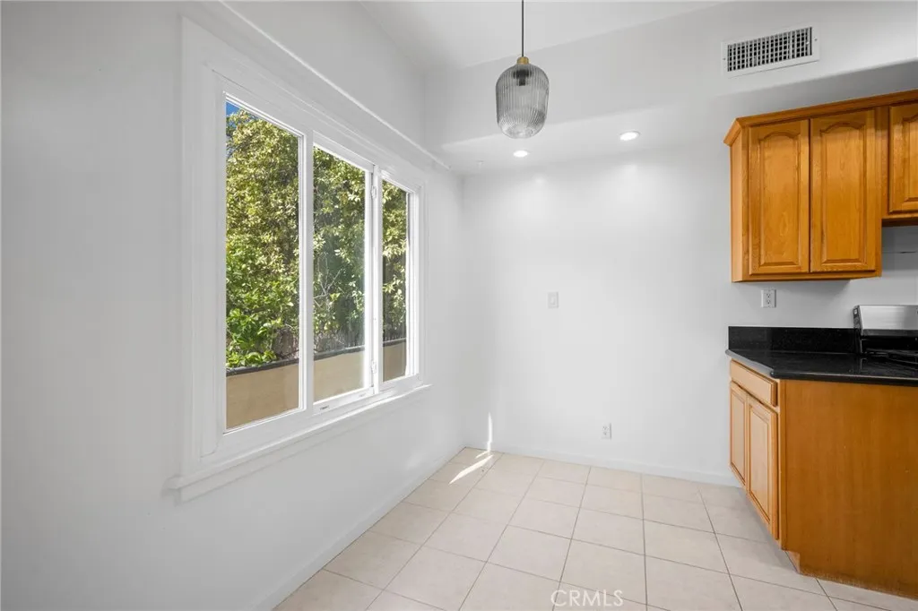 Additional image 9 of 216 E Windsor Road Unit 2, Glendale, CA 91205