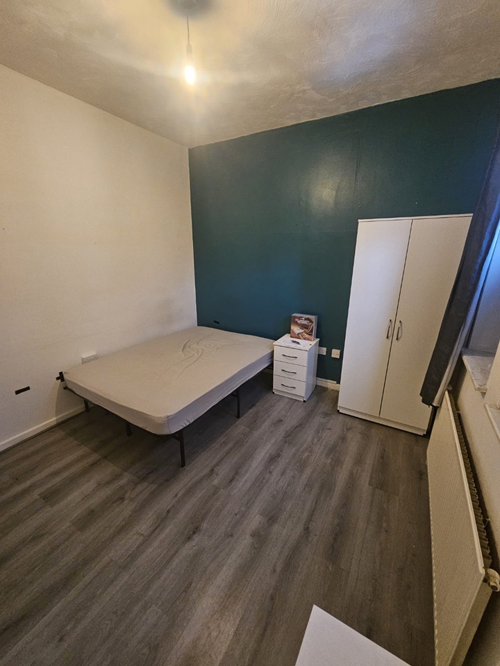 Additional image 4 of Room in a Shared House, High Street, B66, N1 7GU