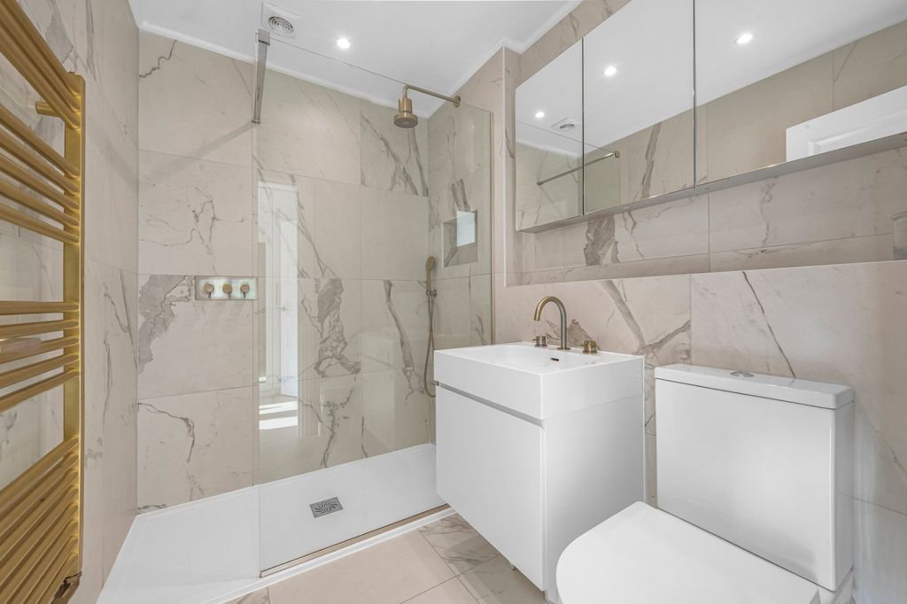 Additional image 9 of 3 bed maisonette for saleKing George Square, Richmond TW10