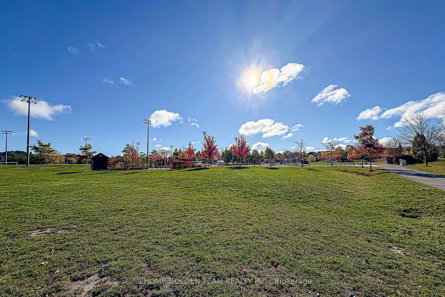 Additional image 20 of 939 Memorial Circle
