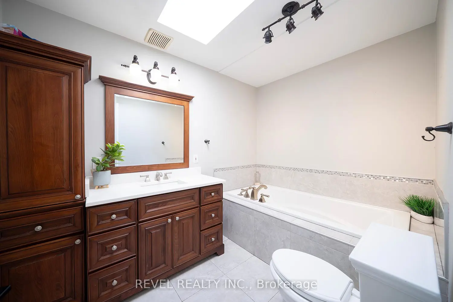 Additional image 10 of 428 Charlotteville Road 1