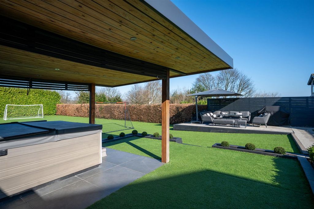 Additional image 43 of 5 bed detached house for saleDore Road, Sheffield S17