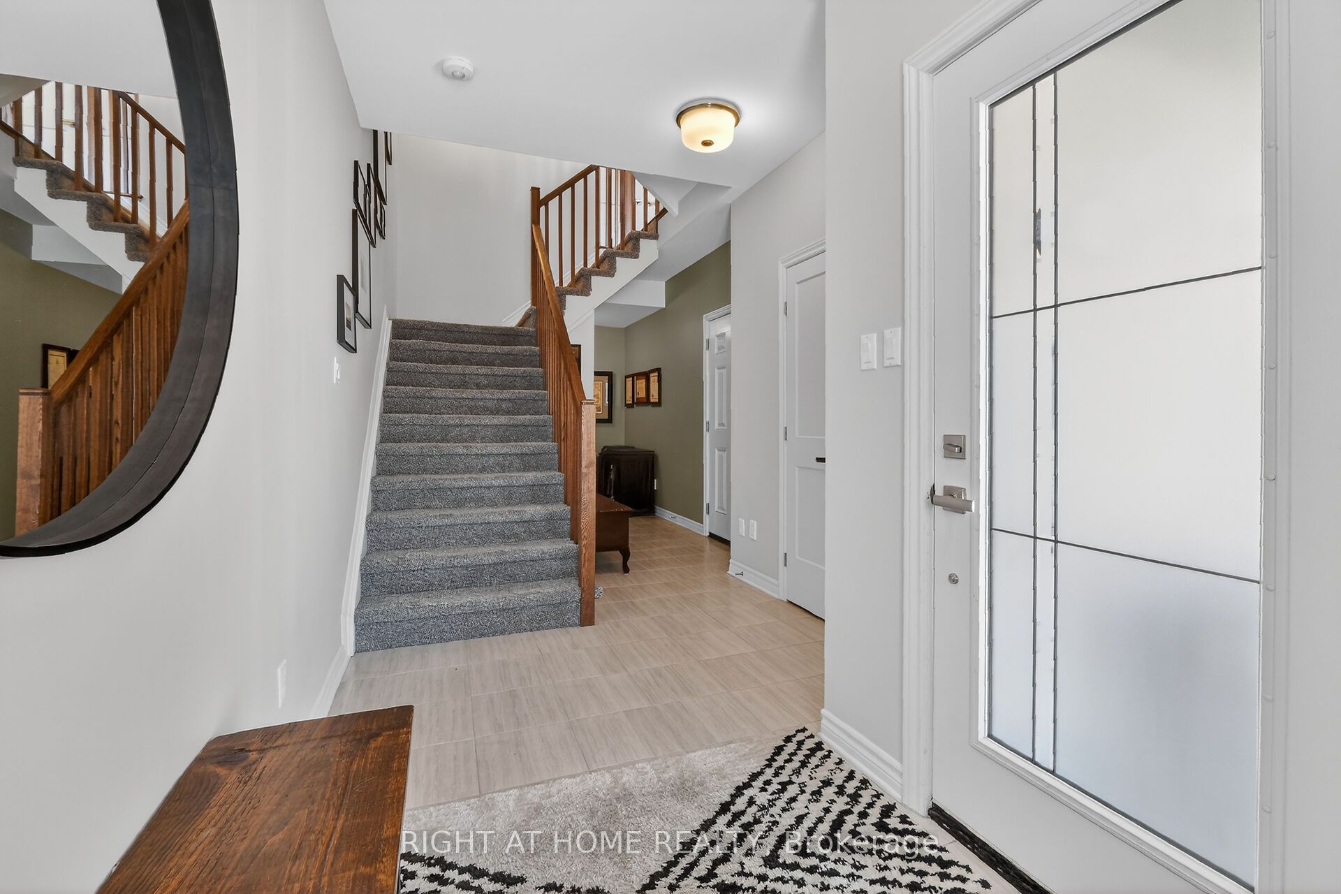 Additional image 4 of 570 Labrador Crescent, Ottawa, ON, K1T 0R3