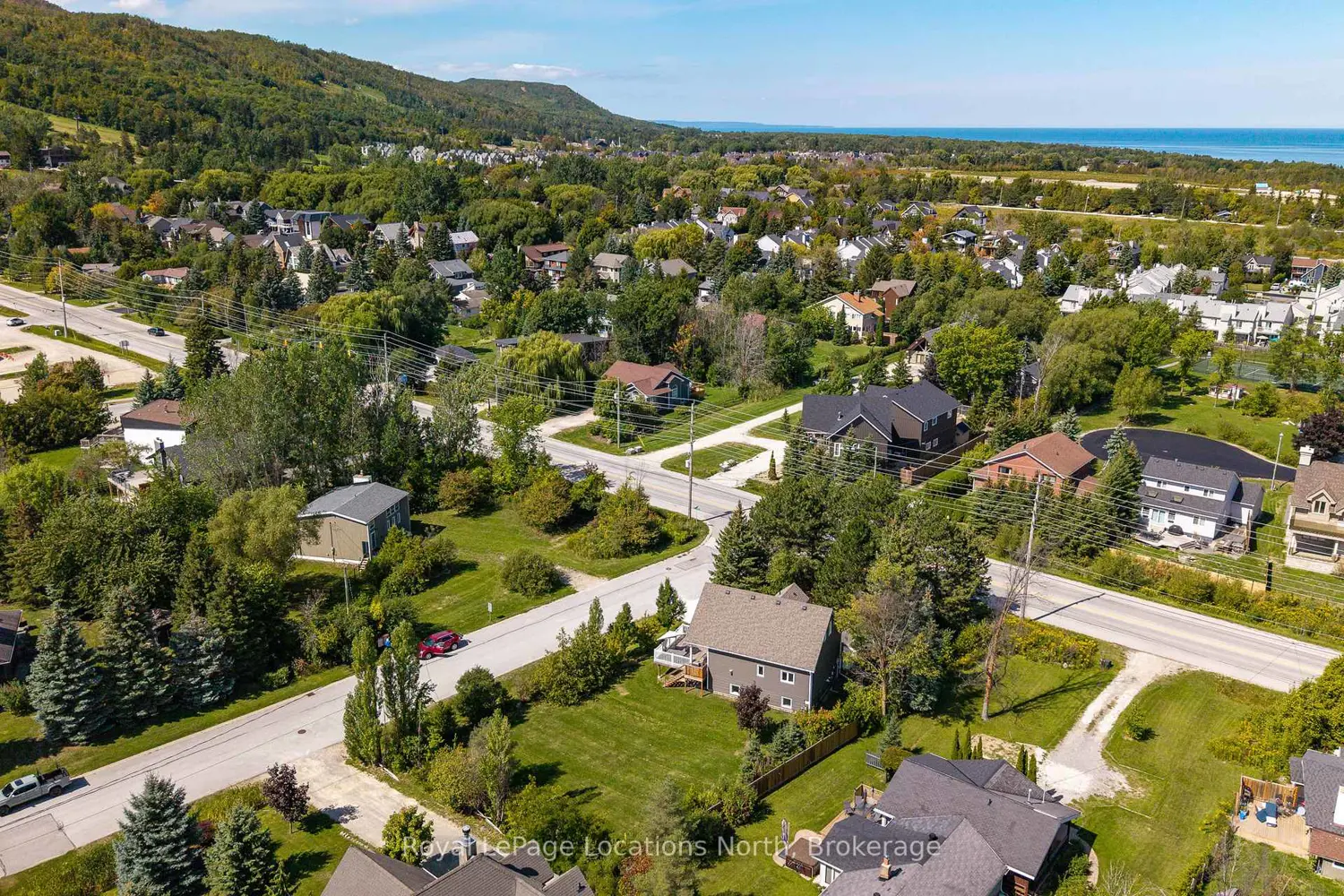 Additional image 18 of 796362 Grey 19 Road