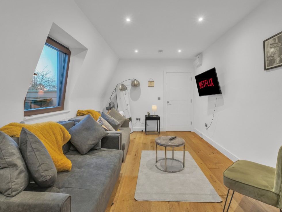 Additional image 8 of 1 Bed Flat, Lower Road, SE16, SE17 3NF