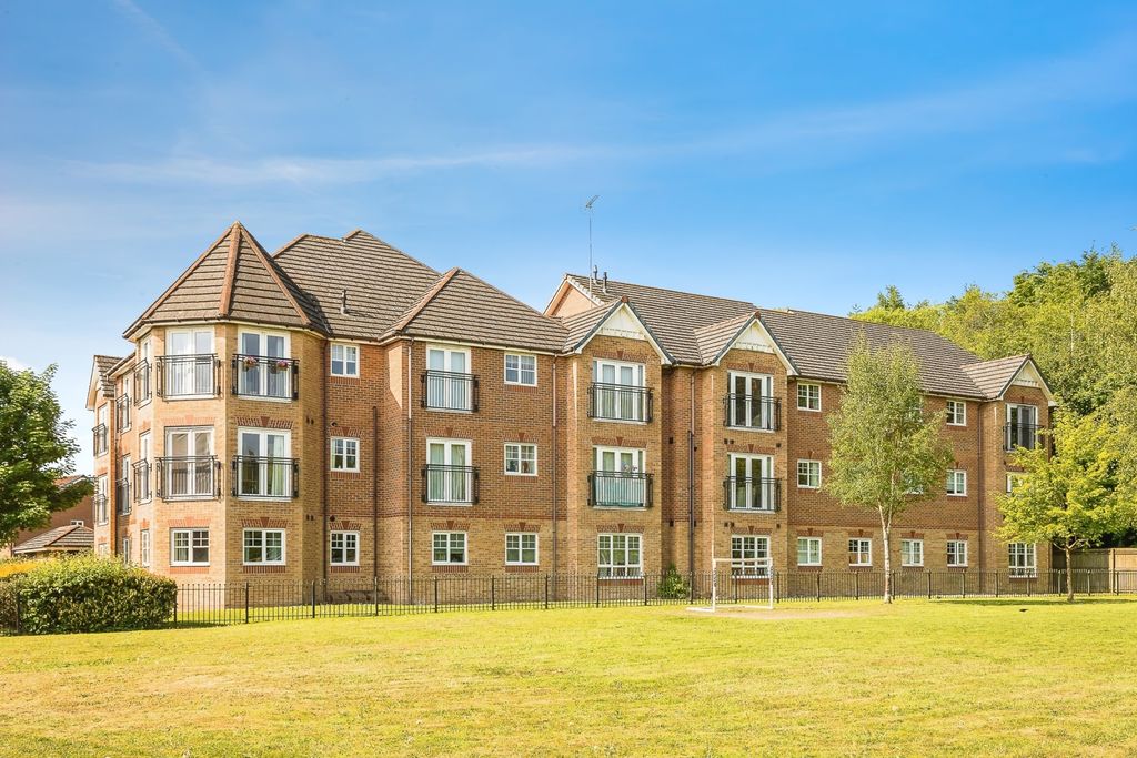 2 bed flat for saleLamberton Drive, Brymbo, Wrexham LL11