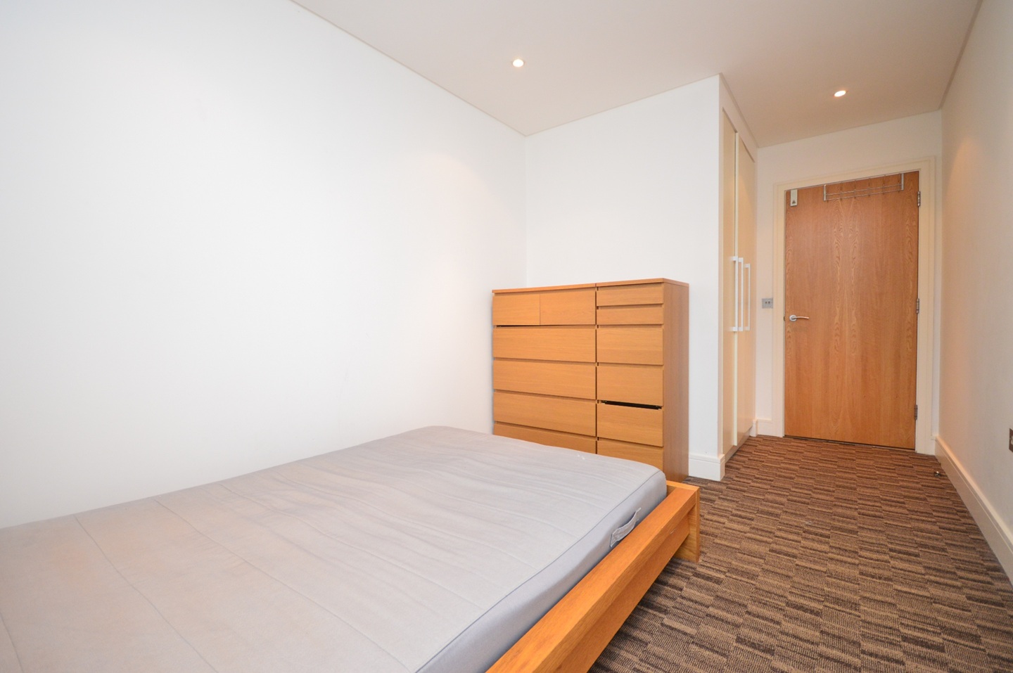 Additional image 9 of 1 Bed Flat, Trafalgar Point, N1, N1 7GU