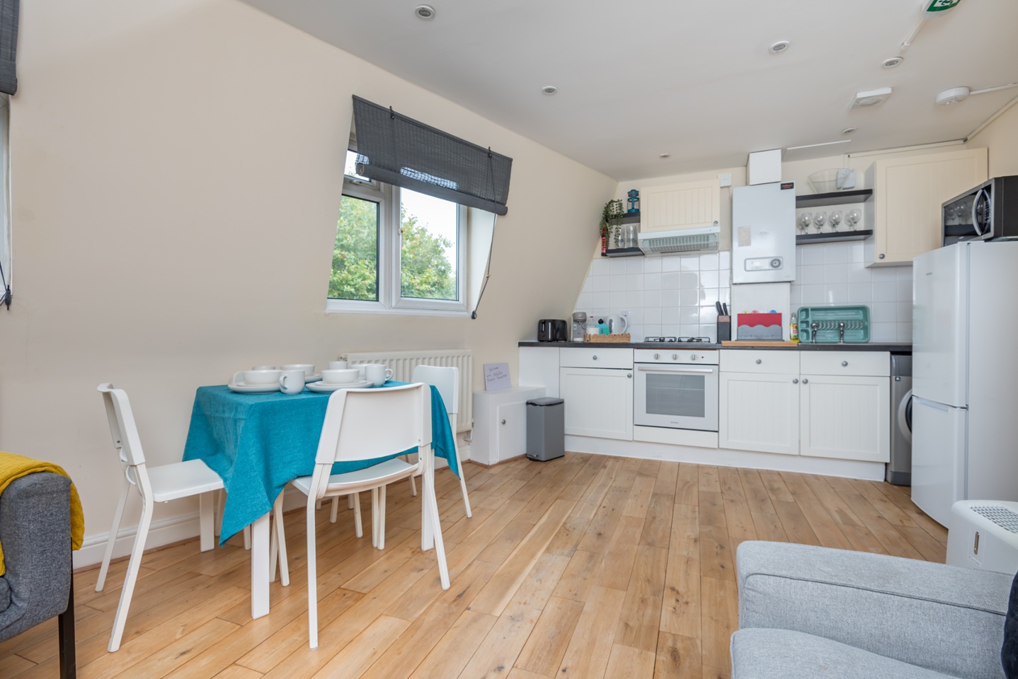 Additional image 6 of 3 Bed Flat, Falcon Road, SW11, N1 7GU