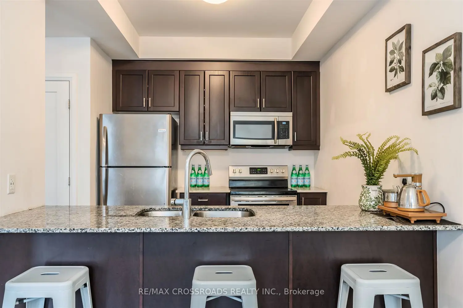 Additional image 5 of 4 Near Lane