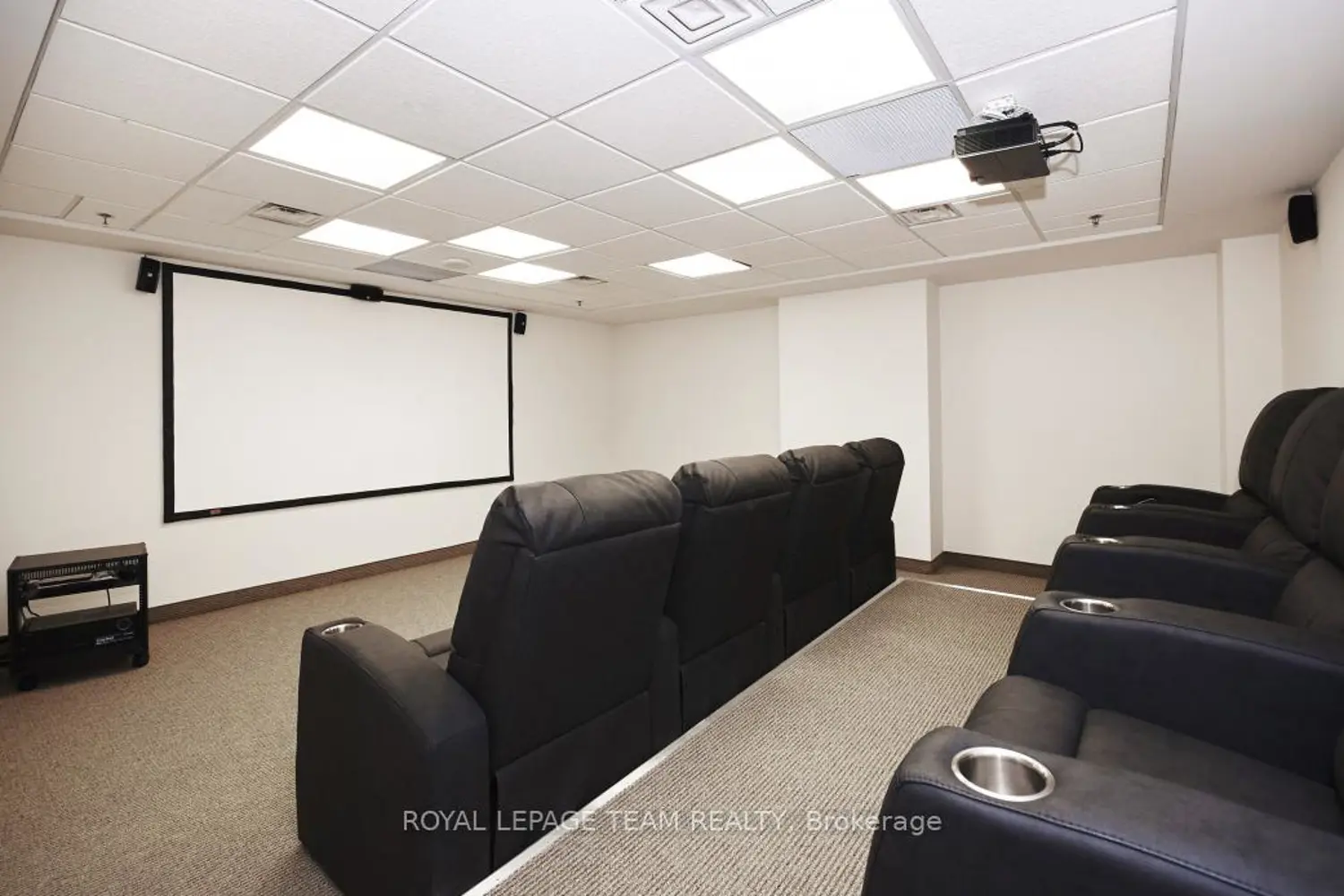 Additional image 14 of 242 Rideau Street 703