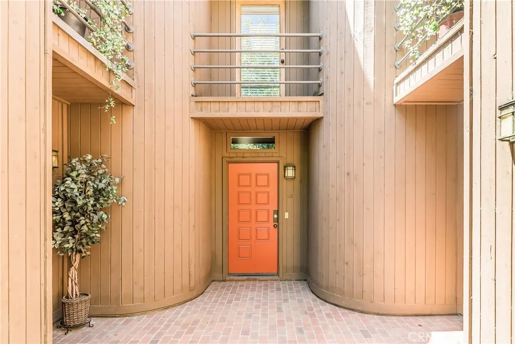 Additional image 6 of 13236 Valleyheart Dr Unit 102, Studio City, CA 91604