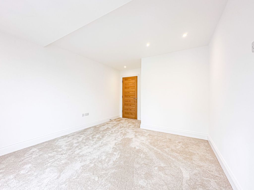 Additional image 13 of 3 bed flat for sale5 Bryan Court, 4 Rocky Lane CH60