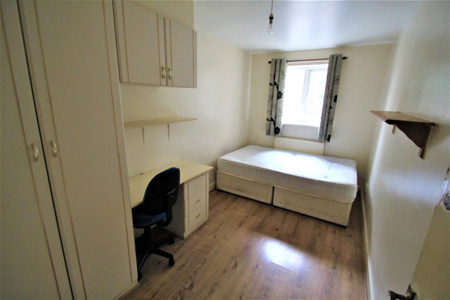 Additional image 4 of 3 Bed Flat, Pennington Court, LS6, N1 7GU