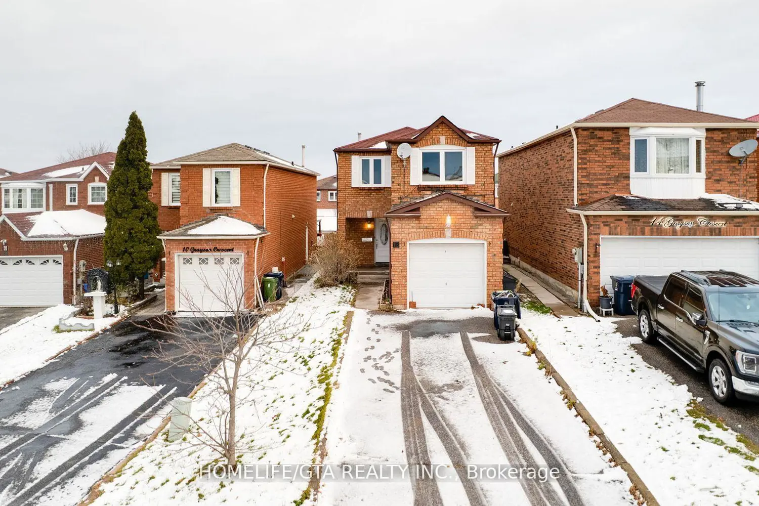 12 Grayson Crescent