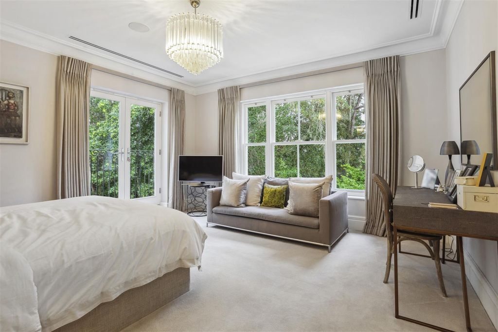 Additional image 14 of 3 bed flat for saleRidgemount Road, Sunningdale SL5