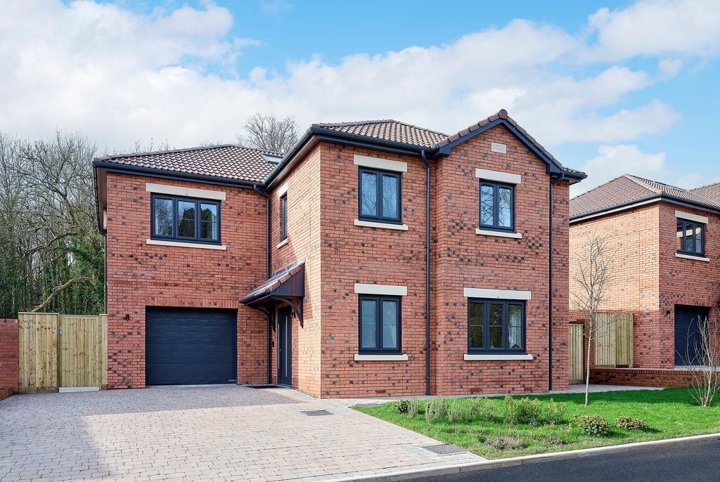 4 bed detached house for saleFilton Road, Hambrook, Bristol BS16
