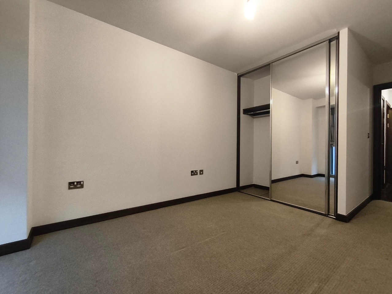 Additional image 6 of 1 Bed Flat, Bridges Court Road, SW11, N1 7GU