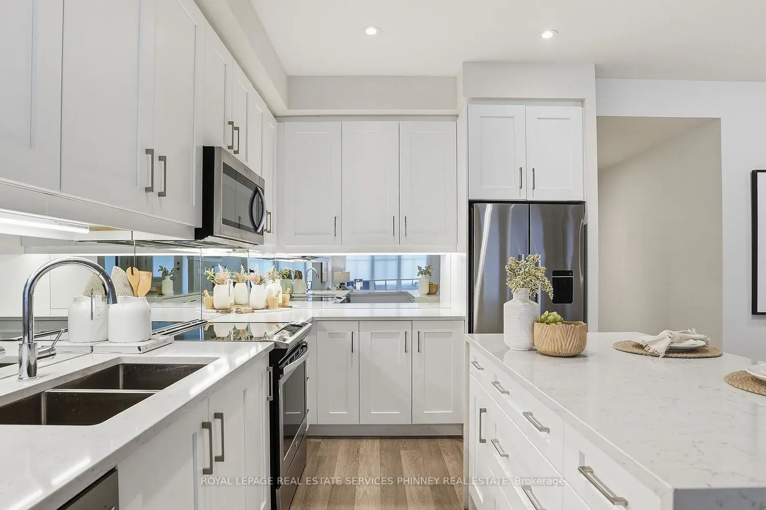 Additional image 7 of 652 Cricklewood Drive 201