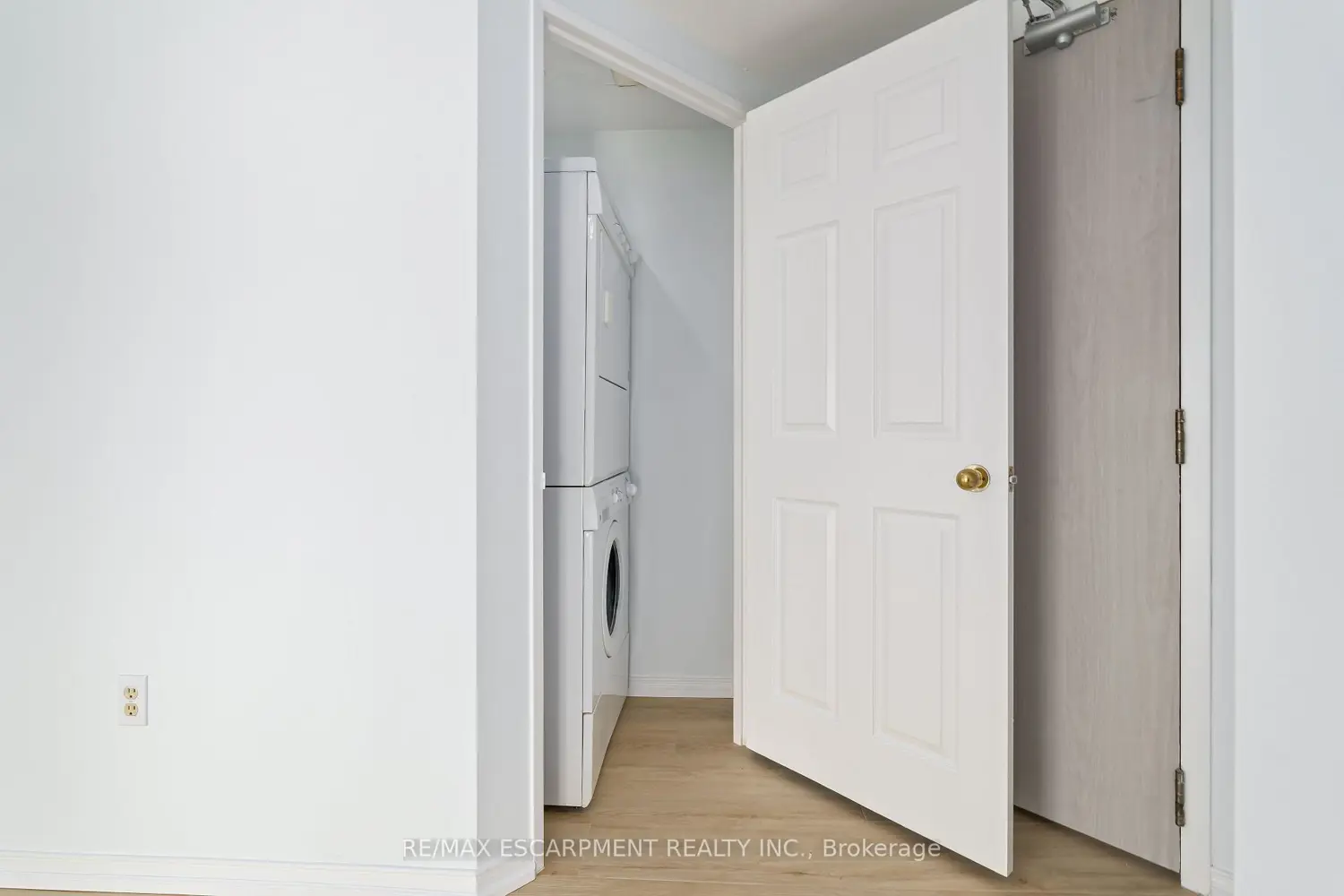 Additional image 17 of 2155 Burnhamthorpe Road 209