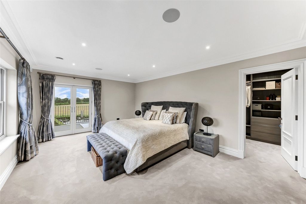 Additional image 17 of 9 bed detached house for saleStubbs Hill, Binfield, Bracknell, Berkshire RG42