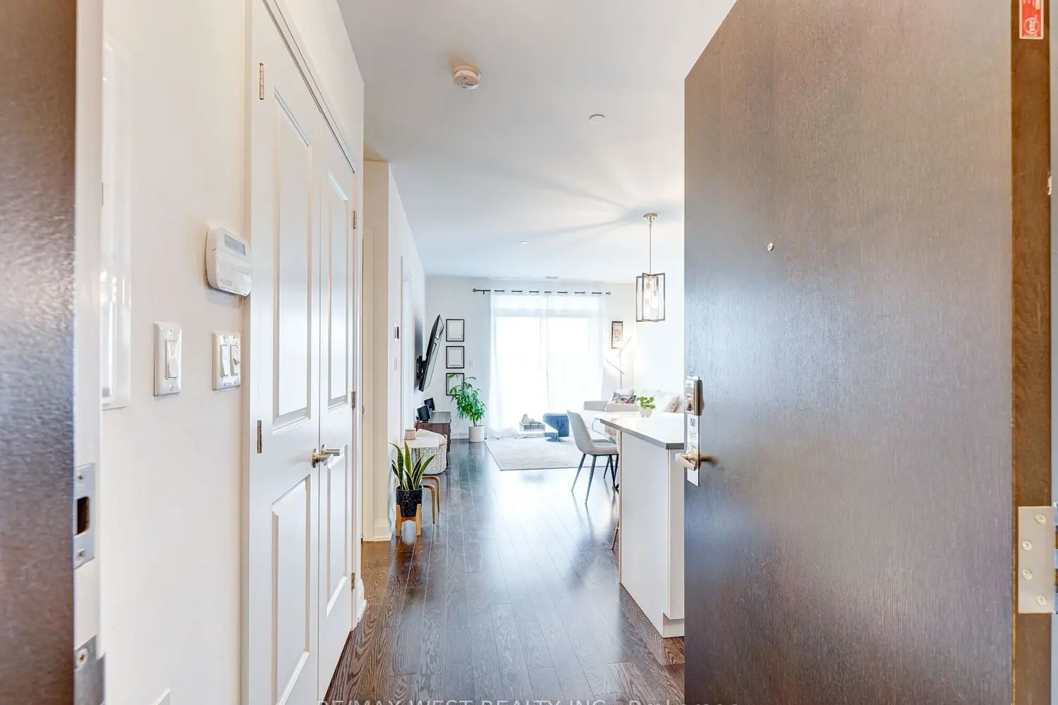15277 Yonge Street 503