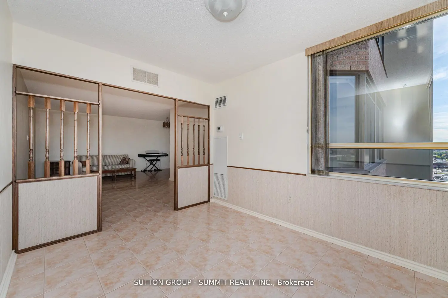 Additional image 9 of 100 County Court Boulevard 1005