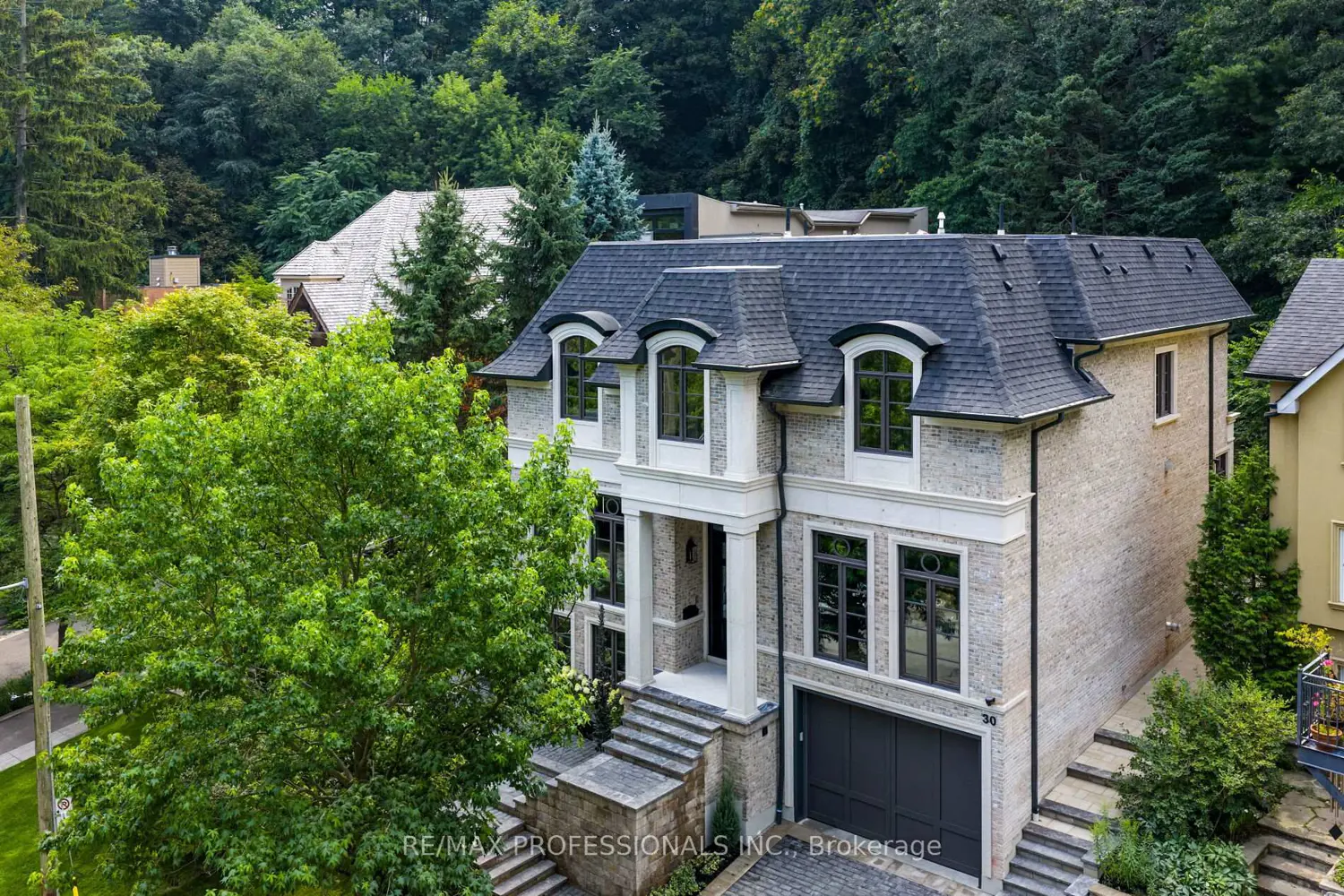 30 Dacre Crescent