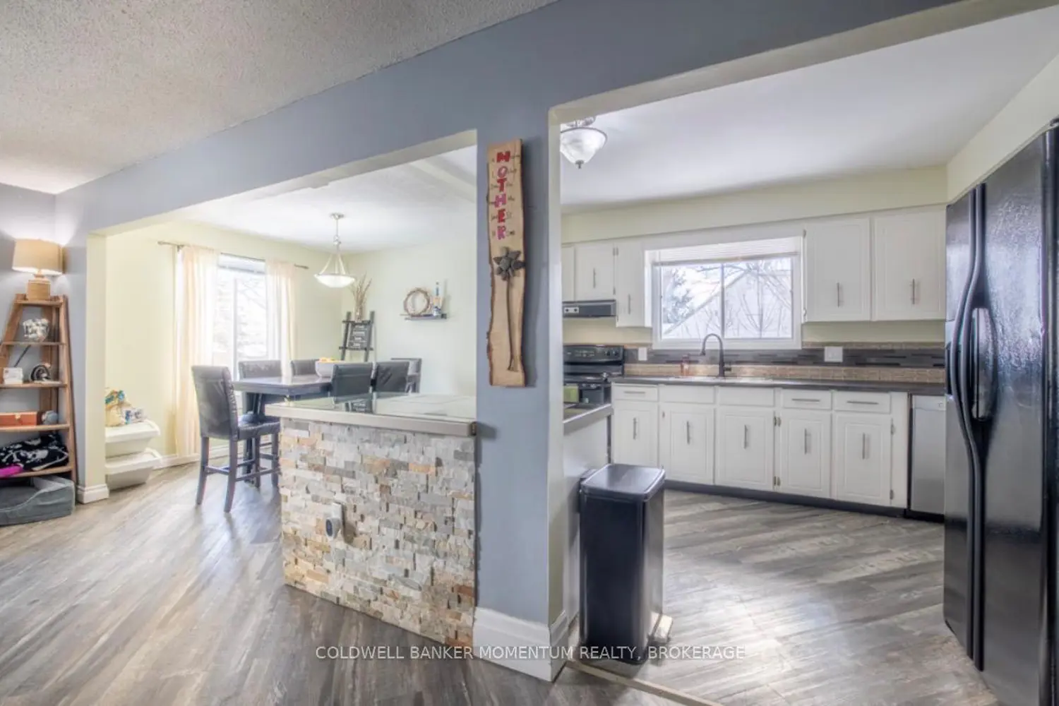 1145 Pettit Road photo 5
