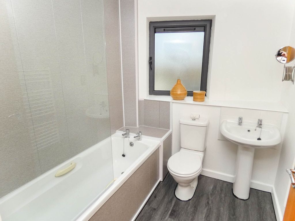 Additional image 16 of 3 bed flat for saleMill Road, Gateshead NE8