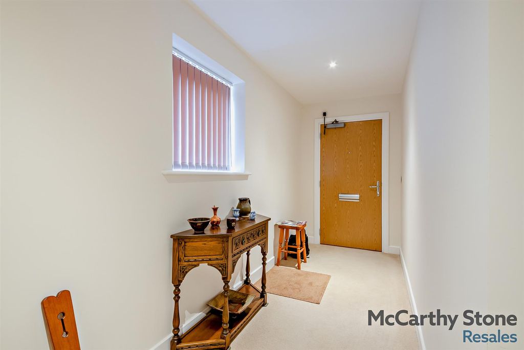 Additional image 13 of 2 bed flat for saleThe Moors, Thatcham RG19