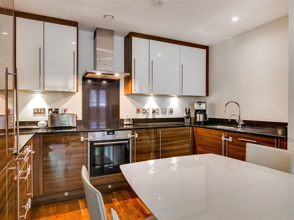 Additional image 3 of 2 Bed Flat, Dungannon House, SW6, N1 7GU