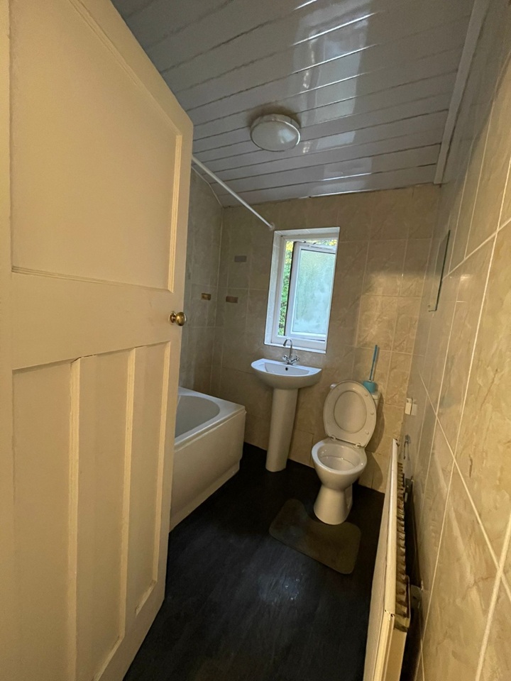 Additional image 7 of Room in a Shared House, Recreation View, LS11, N1 7GU