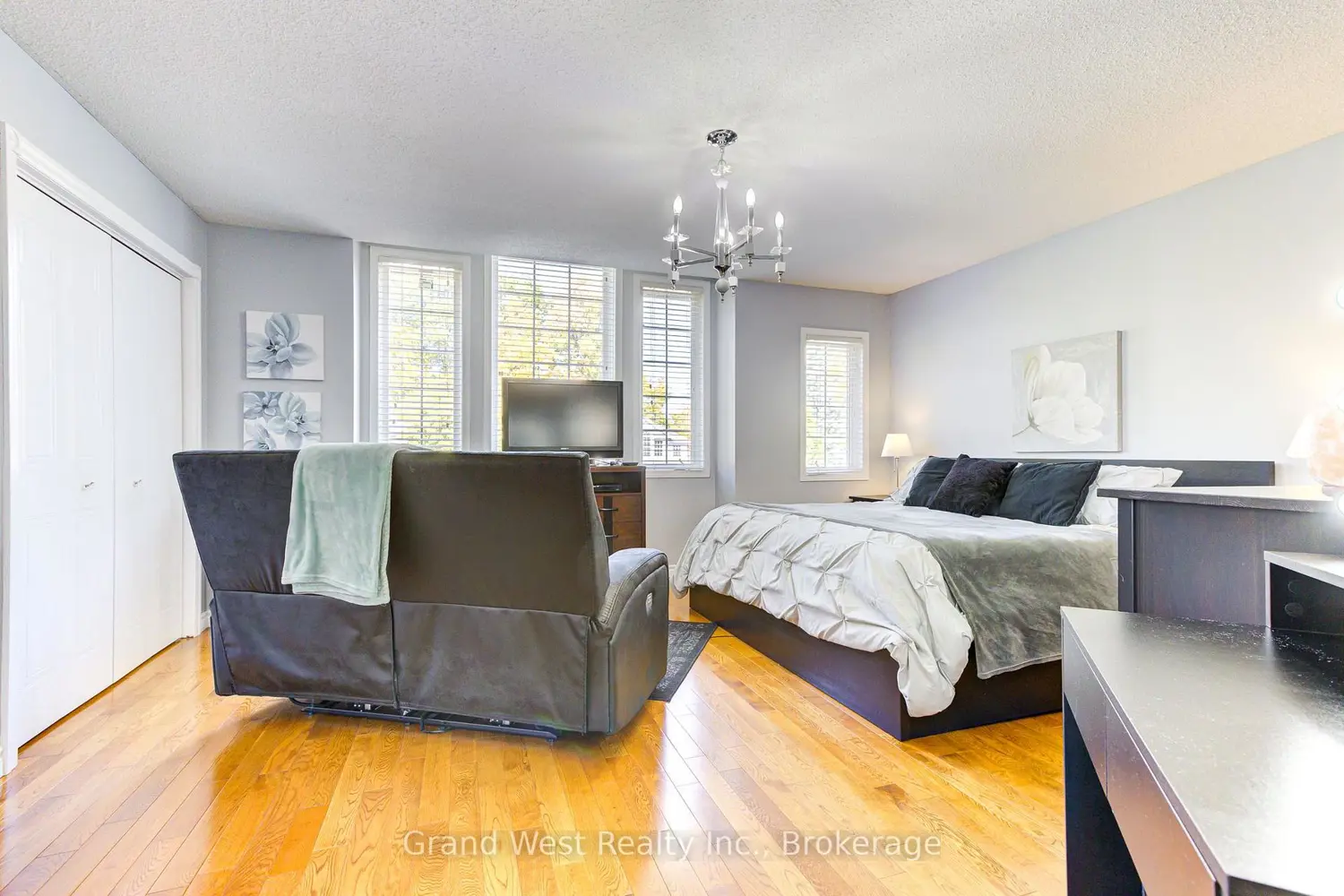 Additional image 11 of 39 Karalee Crescent