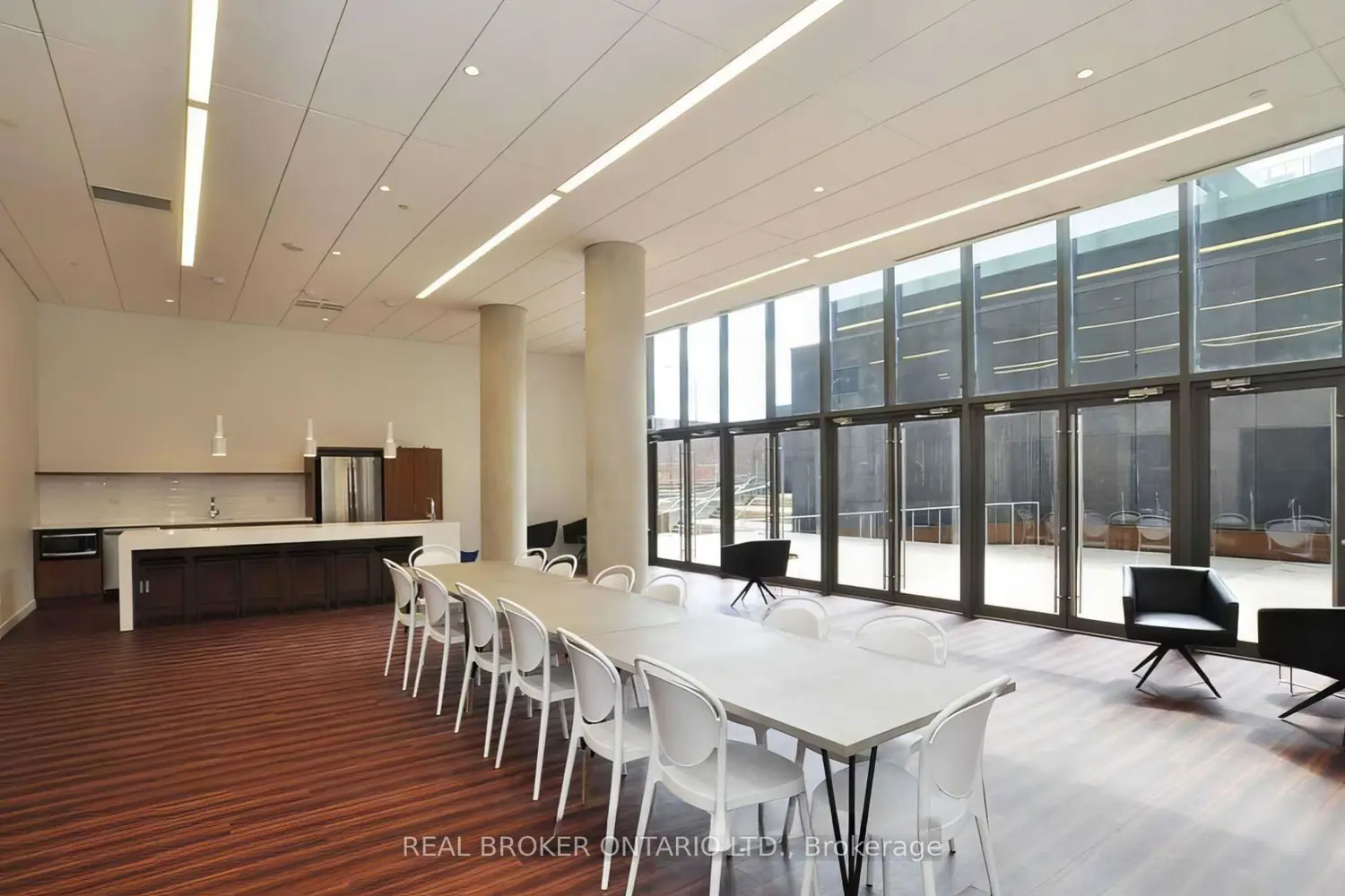 Additional image 18 of 160 Flemington Road 1304