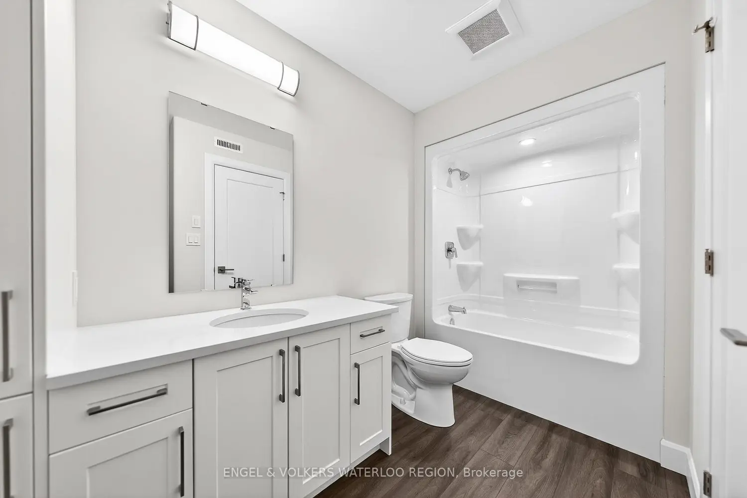 Additional image 17 of 3202 Vivian Line 49