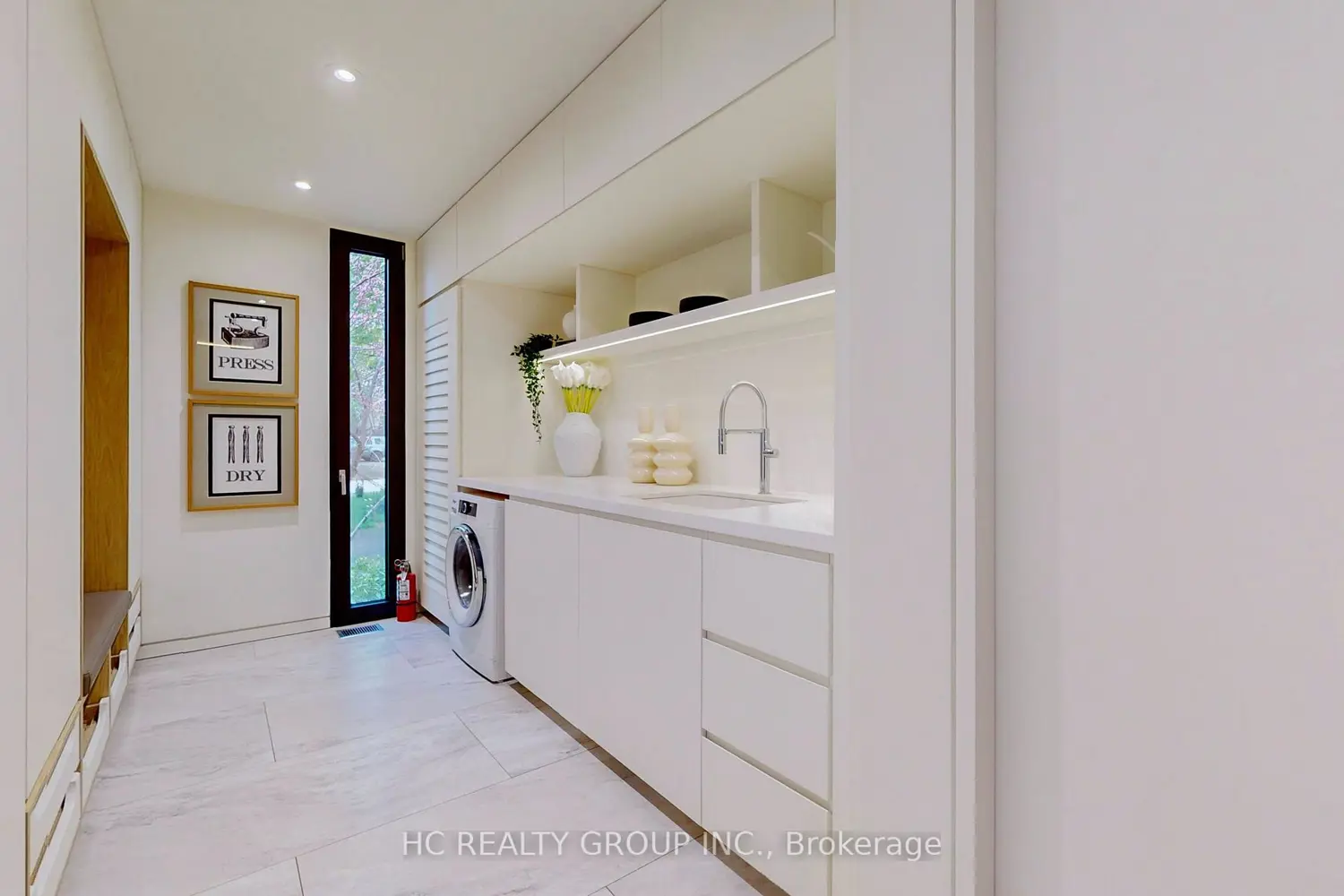 Additional image 8 of 1336 Hillhurst Road