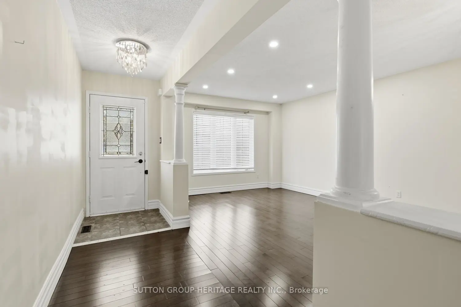 10 Greenhalf Drive photo 2