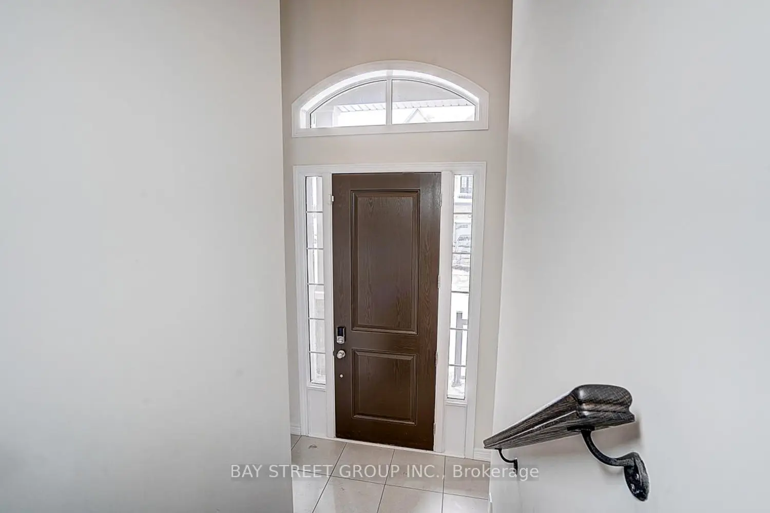 19 Morrison Crescent photo 2