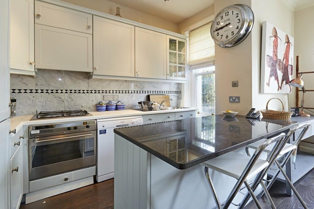 Additional image 4 of 1 Bed Flat, Redcliffe Gardens, SW10, N1 7GU
