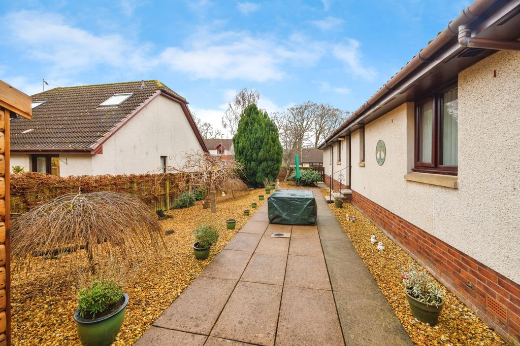 Additional image 18 of 4 bed detached bungalow for saleKaims Grove, Livingston EH54