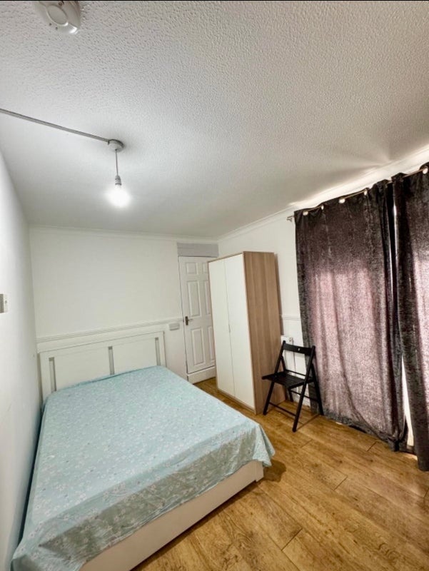 Room in a Shared Flat, London, E2, E2 0AN