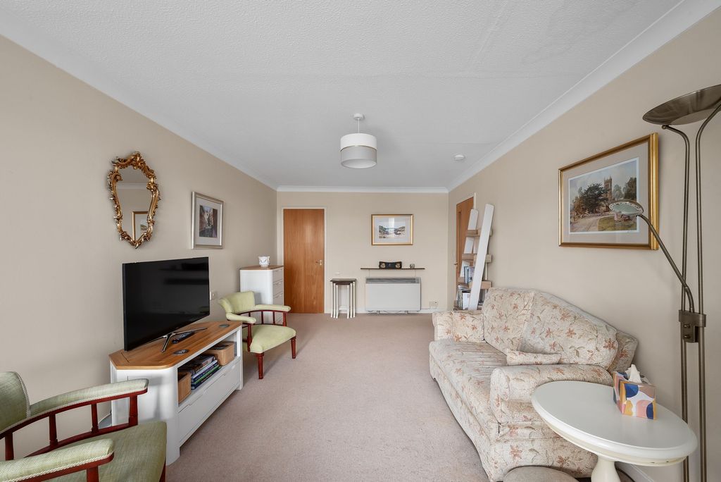 Additional image 5 of 2 bed flat for saleFlat 39 St. Vincent Court, St. Vincent Street, Broughty Ferry DD5