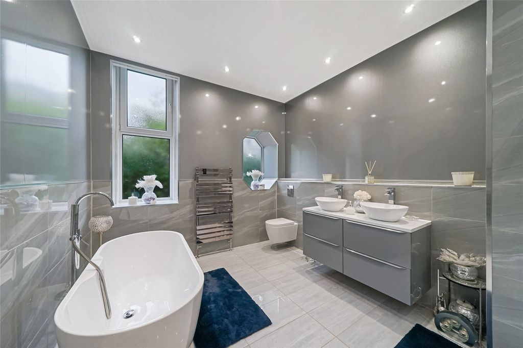 Additional image 12 of 6 bed detached house for salePark Avenue, Tillicoultry, Clackmannanshire FK13