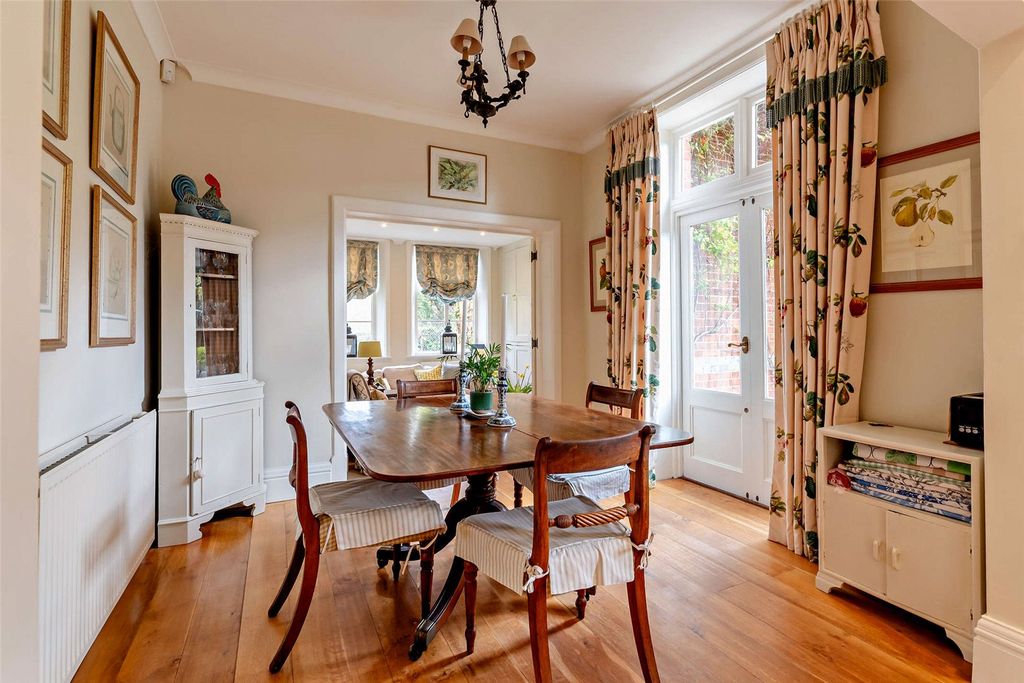Additional image 11 of 6 bed detached house for saleDonnington, Newbury, Berkshire RG14