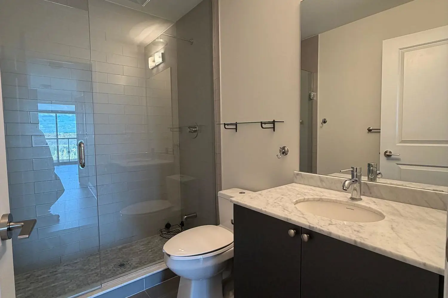 Additional image 5 of 25 Fontenay Court 801