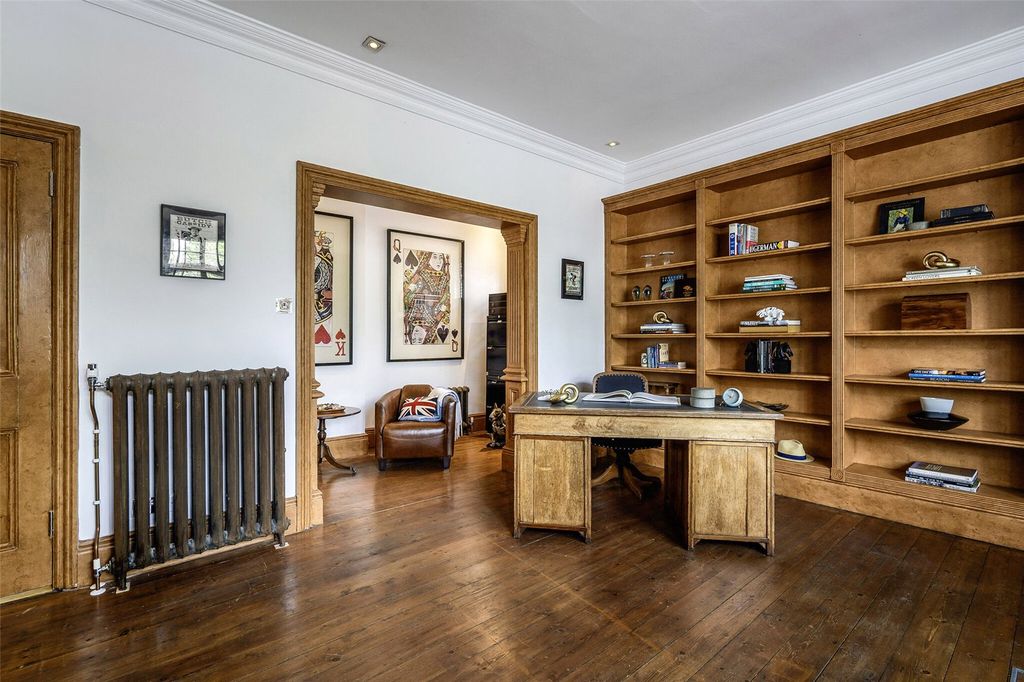 Additional image 13 of 6 bed detached house for saleFishery Road, Bray, Berkshire SL6