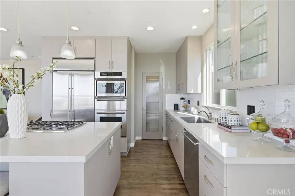 Additional image 10 of 2406 Ocean Drive, Manhattan Beach, CA 90266