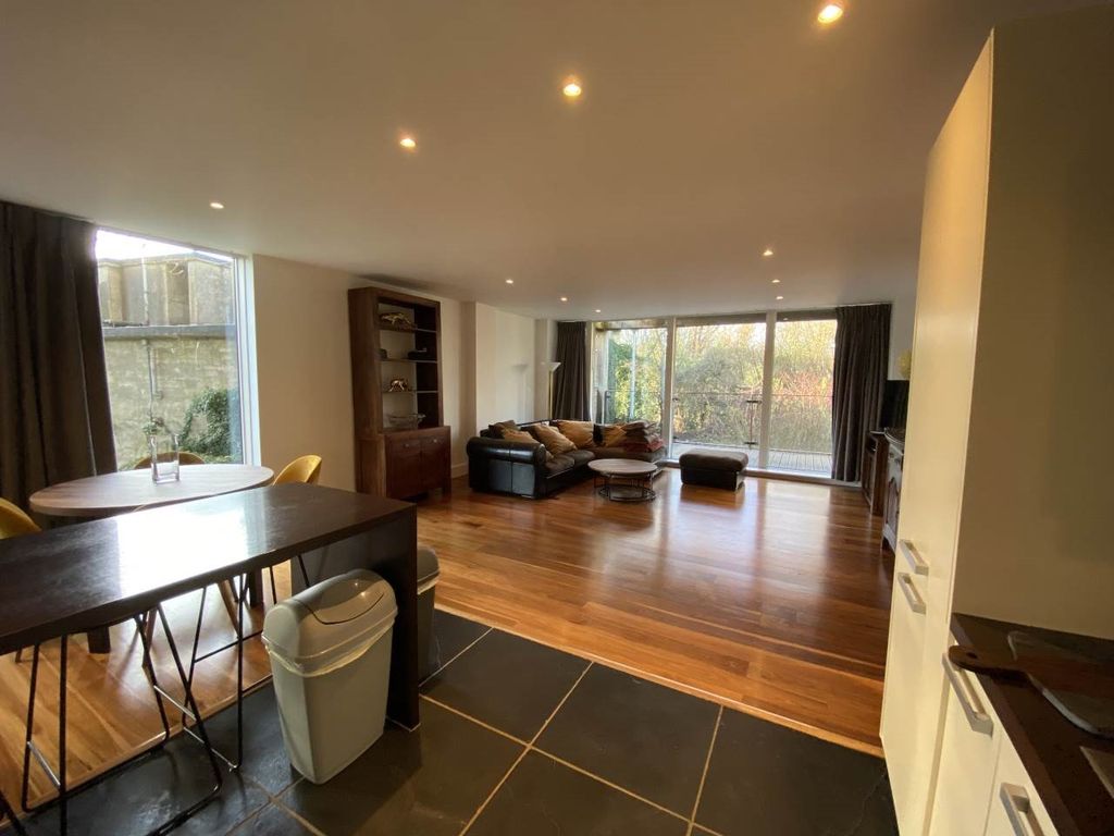 Additional image 5 of 2 bed flat for saleThe Oak Building, Kingfisher Way CB2