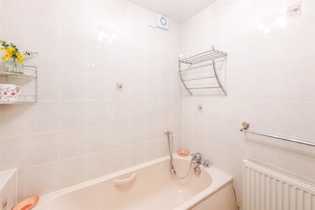 Additional image 21 of 2 bed flat for saleBeechwood Gardens, The Garden Wing, Stirling FK8