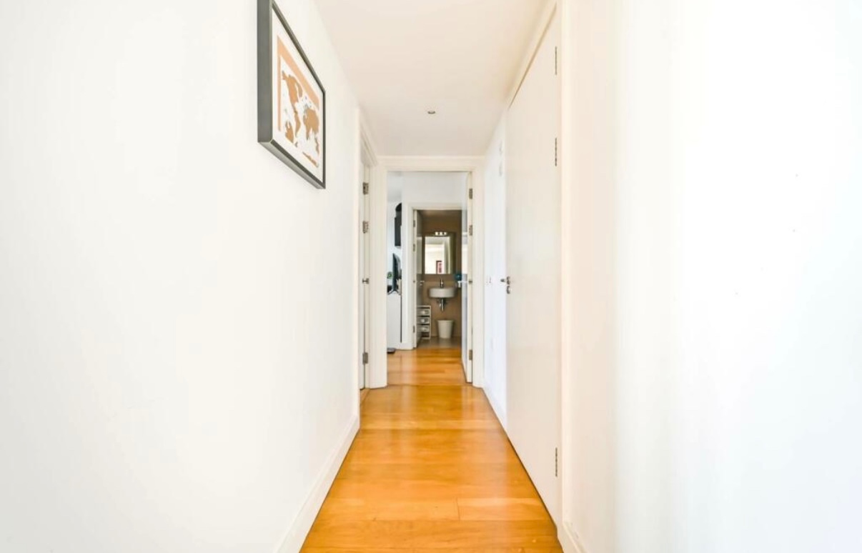 Additional image 10 of 2 Bed Flat, Falcon Wharf, SW11, N1 7GU